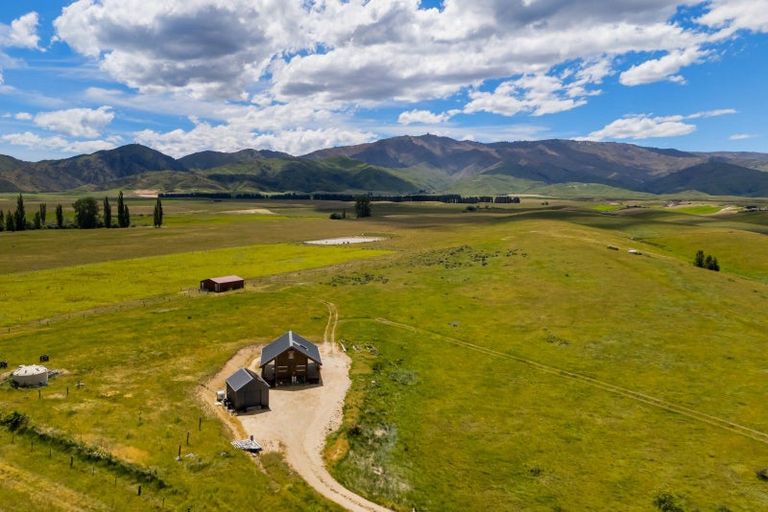 Photo of property in 38 Scrubby Gully Road, Waikerikeri, Alexandra, 9393