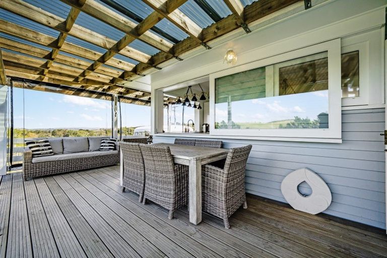 Photo of property in 1132a Old North Road, Helensville, Waimauku, 0882