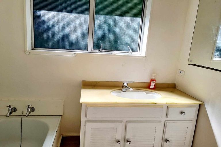 Photo of property in 7 Hibiscus Grove, Maungaraki, Lower Hutt, 5010