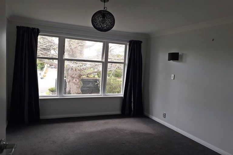 Photo of property in 6 Hughes Avenue, Hokowhitu, Palmerston North, 4410