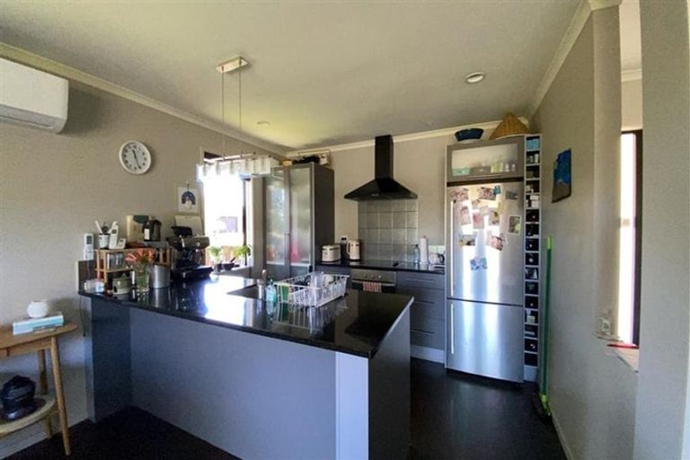 Photo of property in 4 Mynah Place, Welcome Bay, Tauranga, 3112