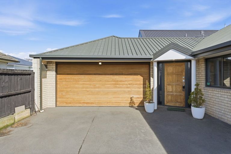 Photo of property in 2/39 Frankleigh Street, Somerfield, Christchurch, 8024