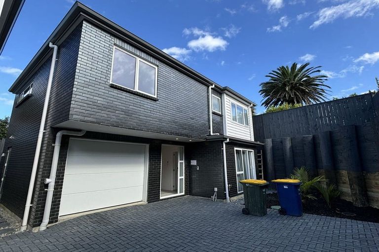 Photo of property in 17d Danbury Drive, Torbay, Auckland, 0630