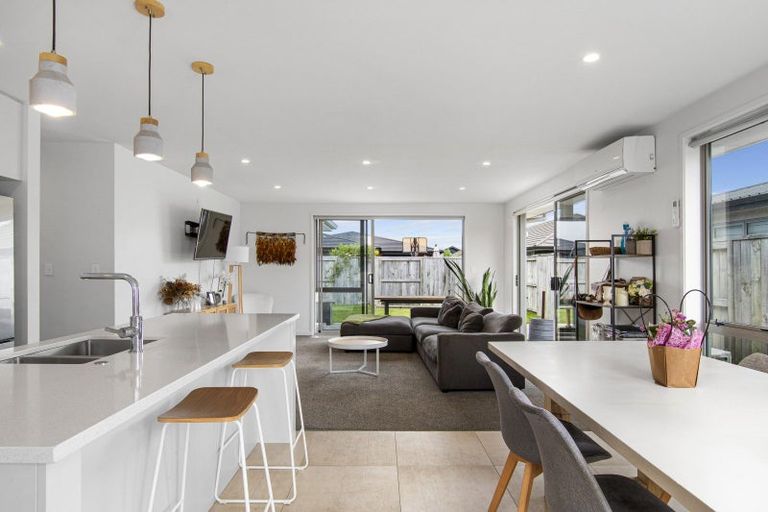 Photo of property in 79 Te Wharo Drive, Papamoa, 3118