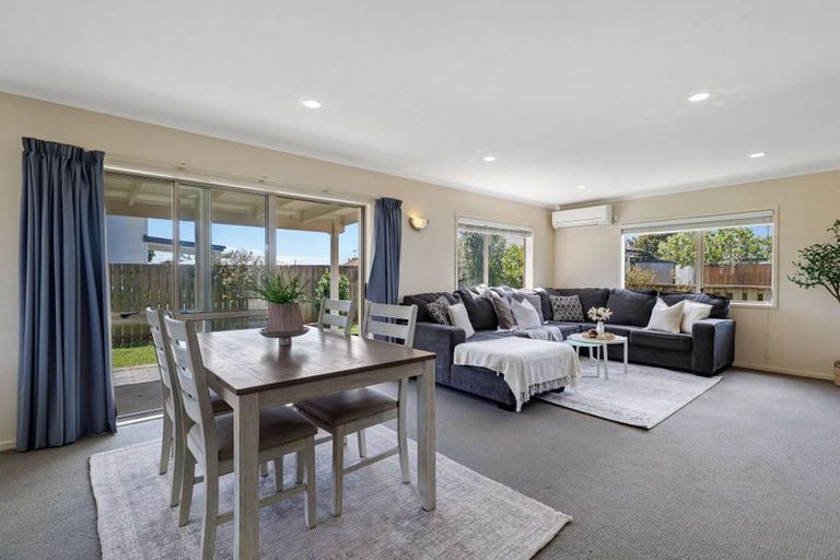 Photo of property in 34 Aitkenhead Court, Parakai, 0830