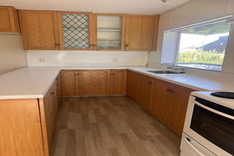 Photo of property in 17 Sandown Crescent, Aranui, Christchurch, 8061