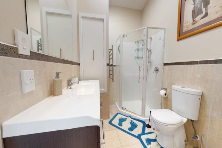 Photo of property in 7/21 Duchess Place, Maupuia, Wellington, 6022