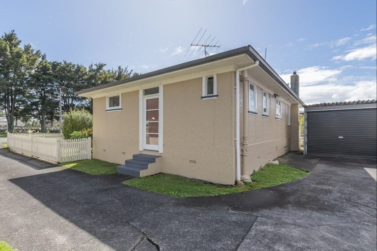 Photo of property in 1/7 Settlement Road, Papakura, 2110