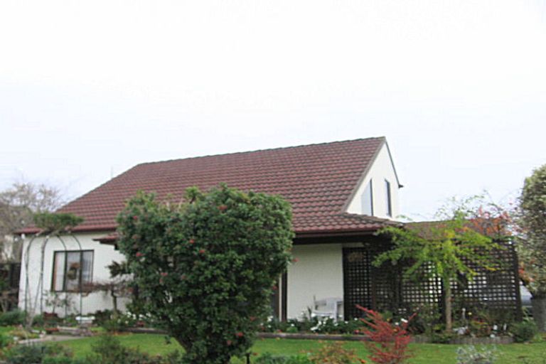 Photo of property in 64c Avondale Road, Taradale, Napier, 4112