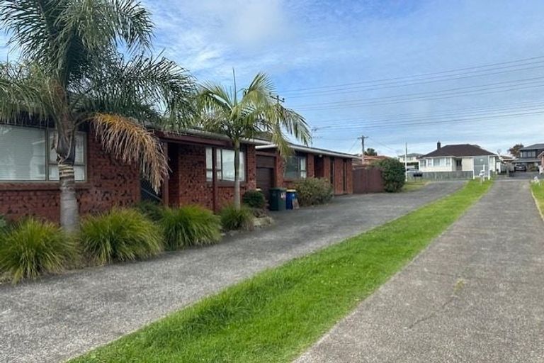 Photo of property in 1/51 Shakespeare Road, Milford, Auckland, 0620