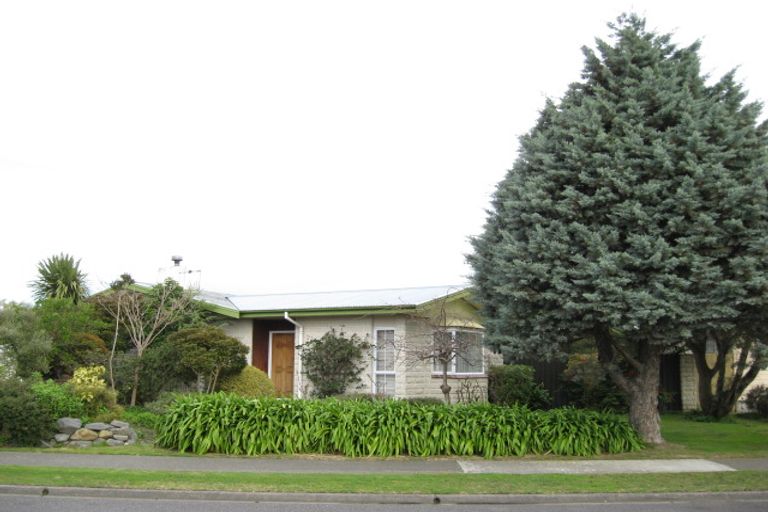 Photo of property in 27 James Foley Avenue, Pirimai, Napier, 4112