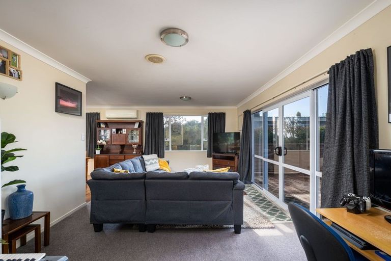 Photo of property in 136a Seaview Road, Westown, New Plymouth, 4310