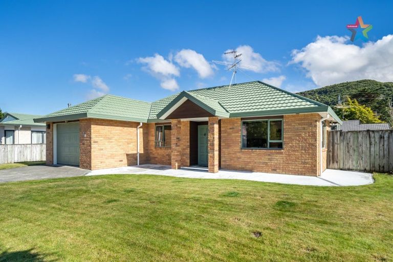 Photo of property in 36 Mary Huse Grove, Manor Park, Lower Hutt, 5019