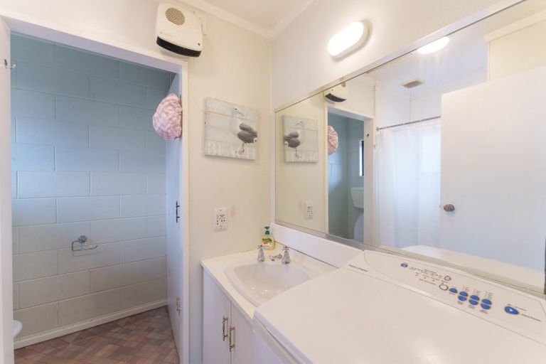 Photo of property in 1a Weston Road, Holmes Hill, Oamaru, 9401