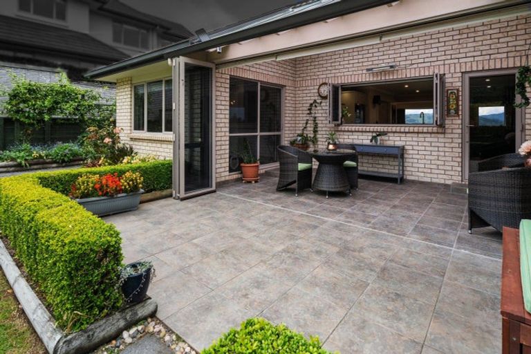 Photo of property in 42 Siemonek Rise, Bethlehem, Tauranga, 3110