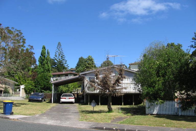 Photo of property in 61 Vandeleur Avenue, Birkdale, Auckland, 0626