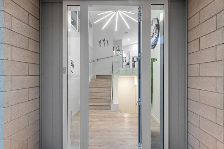 Photo of property in 39 Great Road West, Matipo Heights, Rotorua, 3015