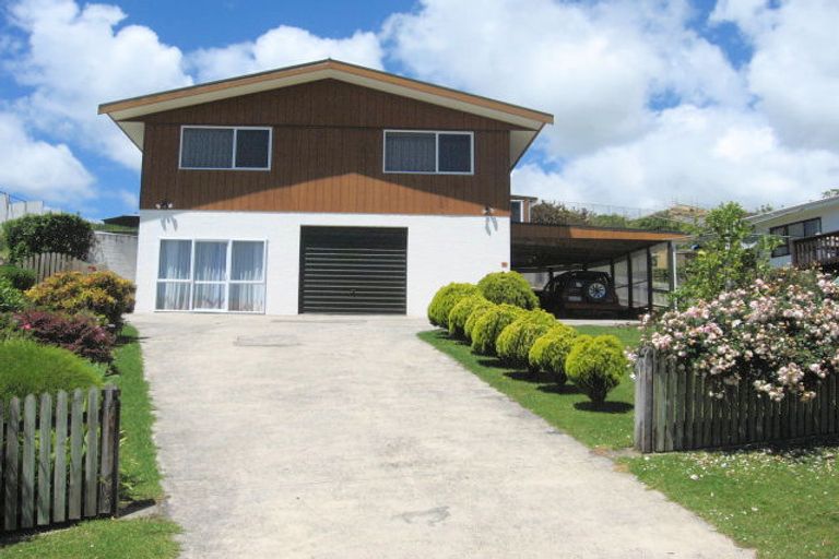 Photo of property in 30 Stratford Drive, Cable Bay, 0420