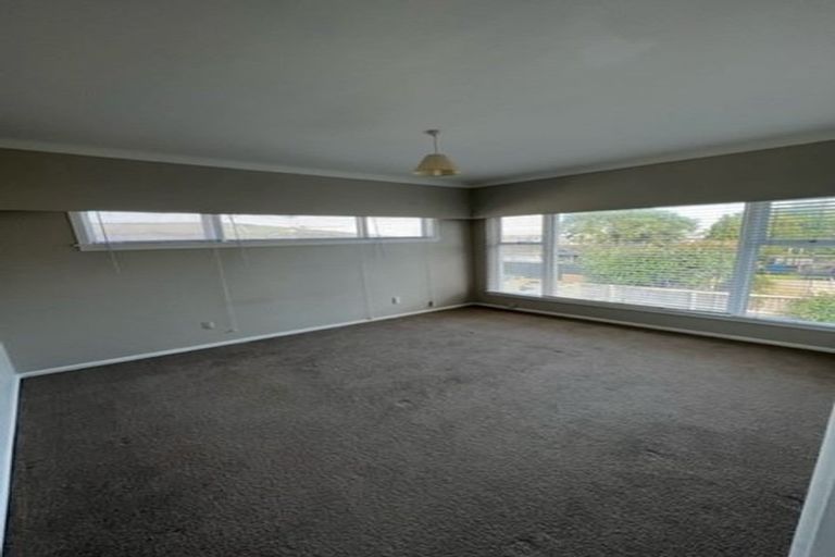 Photo of property in 1/4 Midway Avenue, Castor Bay, Auckland, 0620