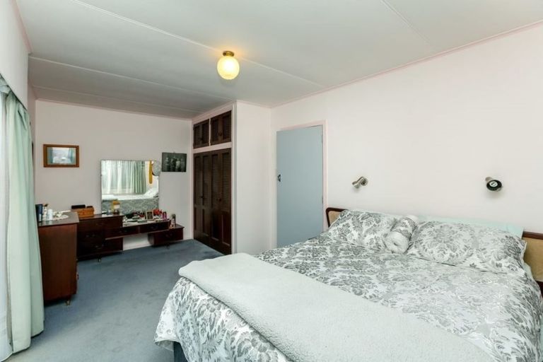 Photo of property in 19 Findlay Street, Moturoa, New Plymouth, 4310