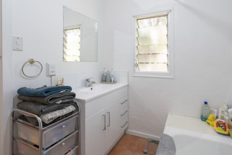 Photo of property in 70 Main Road, Luggate, Cromwell, 9383