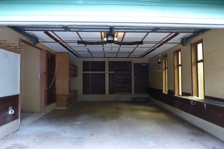 Photo of property in 48 Blue Mountains Road, Pinehaven, Upper Hutt, 5019