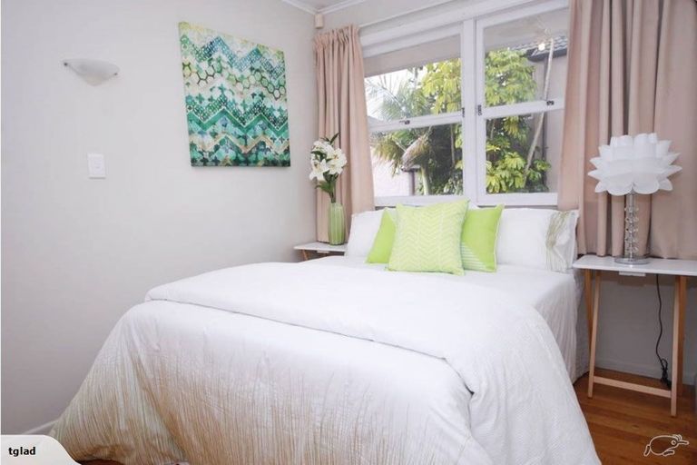 Photo of property in 1/2 Saltburn Road, Milford, Auckland, 0620