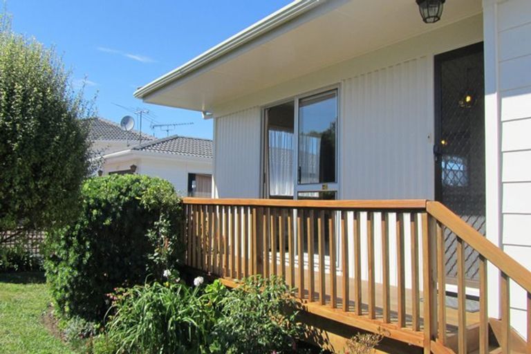 Photo of property in 1/9 Tomintoul Place, Highland Park, Auckland, 2010