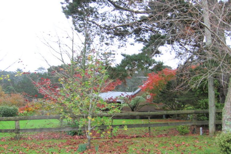 Photo of property in 10 Bernard Magnus Lane, Greenhithe, Auckland, 0632