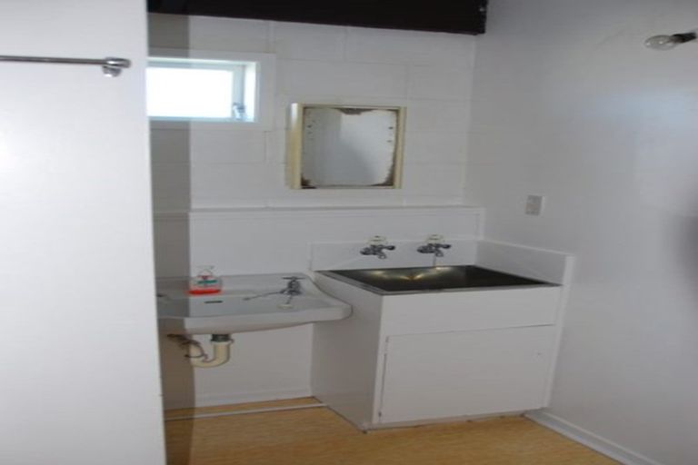 Photo of property in 129 Constable Street, Newtown, Wellington, 6021