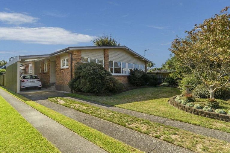 Photo of property in 18 Karaka Road, Otumoetai, Tauranga, 3110