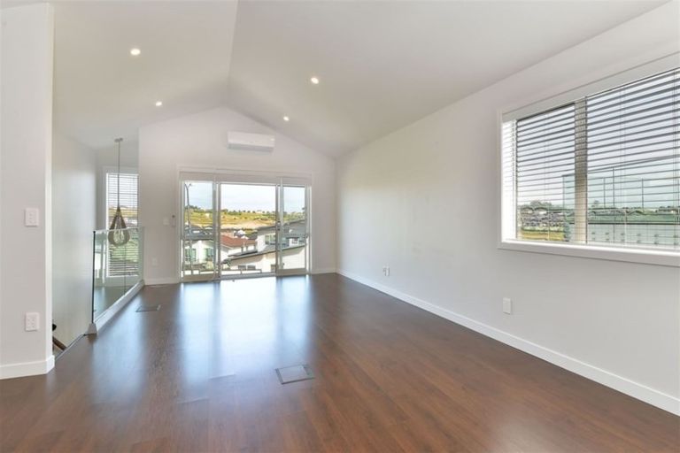 Photo of property in 97 Voyager Drive, Gulf Harbour, Whangaparaoa, 0930