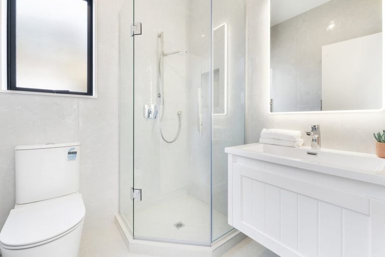 Photo of property in 19a Ervine Place, Bucklands Beach, Auckland, 2014