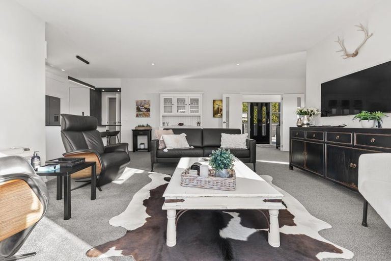 Photo of property in 17 John Burke Drive, Aotea, Porirua, 5024