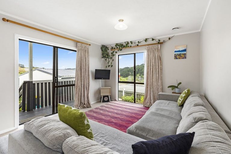 Photo of property in 129 Jamaica Drive, Grenada North, Wellington, 5028