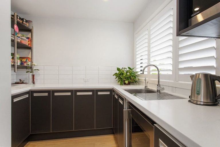 Photo of property in 10 Penhelig Place, Burnside, Christchurch, 8053