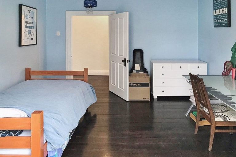 Photo of property in 67 Palmerston Road, Birkenhead, Auckland, 0626