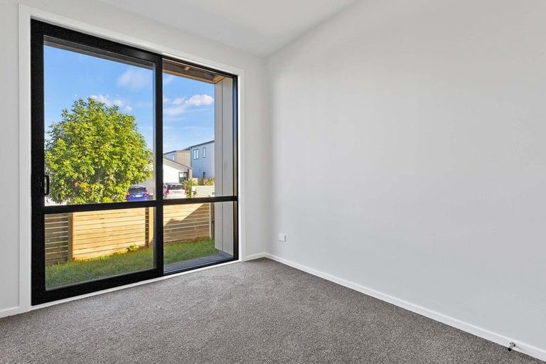 Photo of property in 48 Clayden Shuttleworth Street, Papakura, 2110