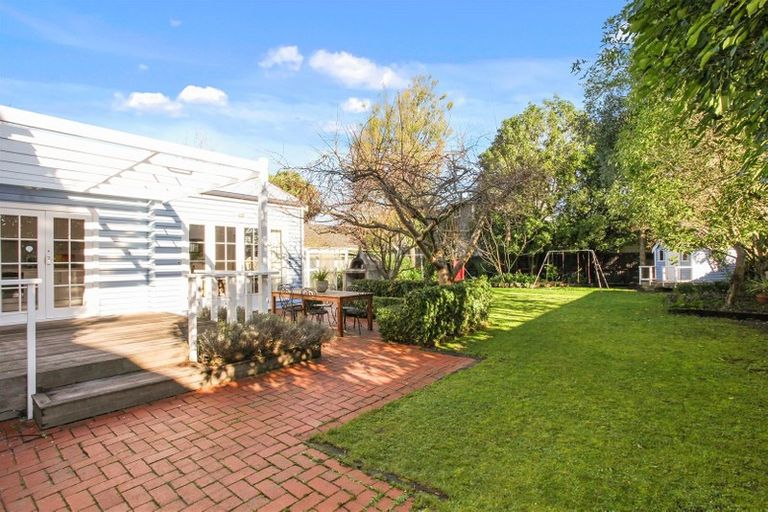 Photo of property in 43 Colombo Street, Cashmere, Christchurch, 8022
