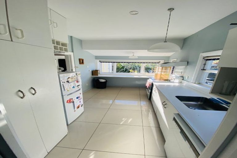 Photo of property in 6 Kenwyn Avenue, St Albans, Christchurch, 8052