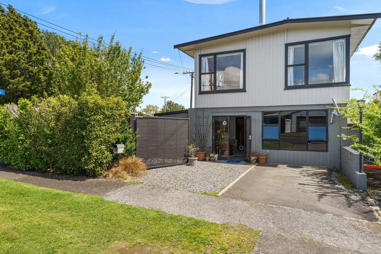 Photo of property in 6a Broadmore Street, Vogeltown, New Plymouth, 4310