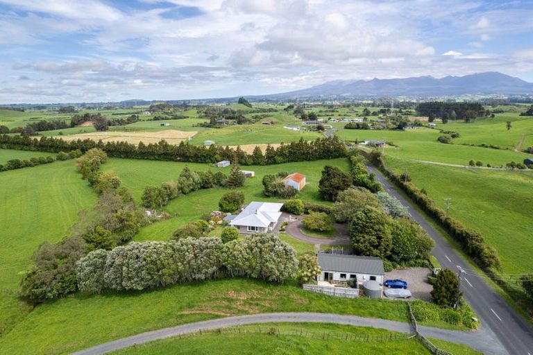 Photo of property in 737 Frankley Road, Hurworth, New Plymouth, 4371