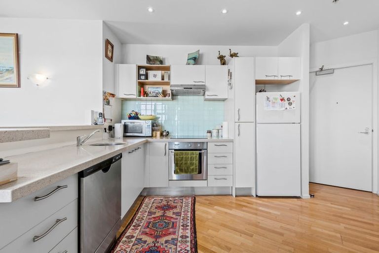 Photo of property in 911/11 Tamariki Avenue, Kelston, Auckland, 0602