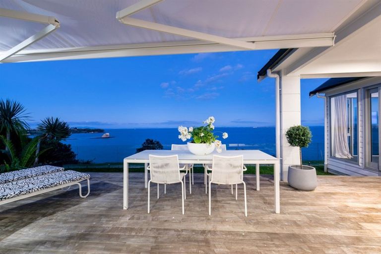 Photo of property in 63 Tiri Road, Manly, Whangaparaoa, 0930