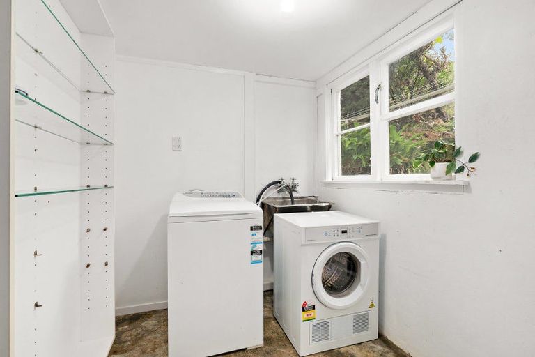 Photo of property in 104 Sidlaw Street, Strathmore Park, Wellington, 6022