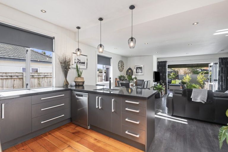 Photo of property in 10 Trent Avenue, Hokowhitu, Palmerston North, 4410