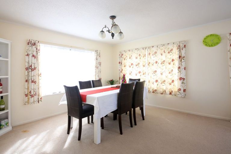 Photo of property in 2/137 Great South Road, Manurewa, Auckland, 2102