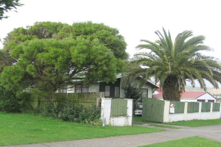 Photo of property in 14 Conclusion Street, Ascot Park, Porirua, 5024