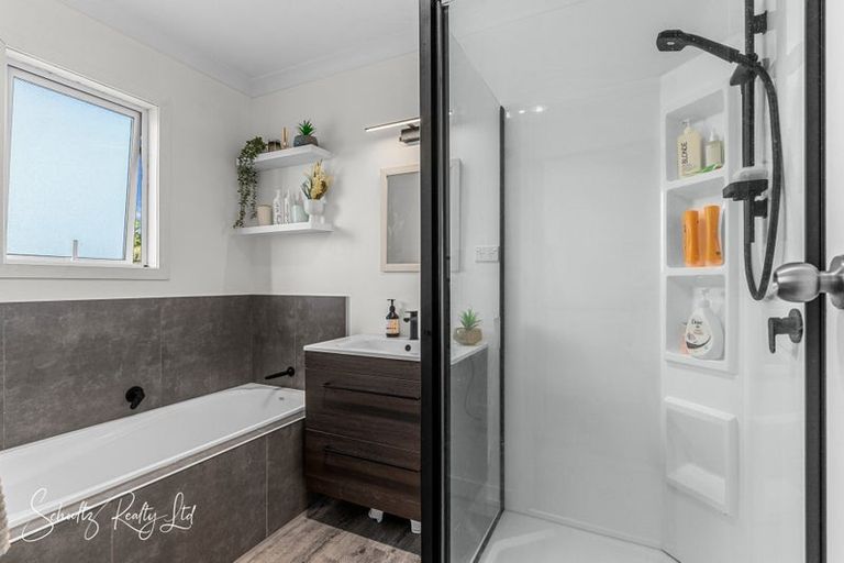 Photo of property in 194 Heatley Road, Whakapirau, Maungaturoto, 0583