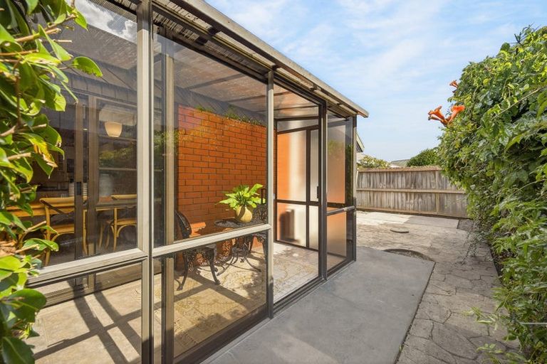 Photo of property in 196 Hawthornden Road, Avonhead, Christchurch, 8042